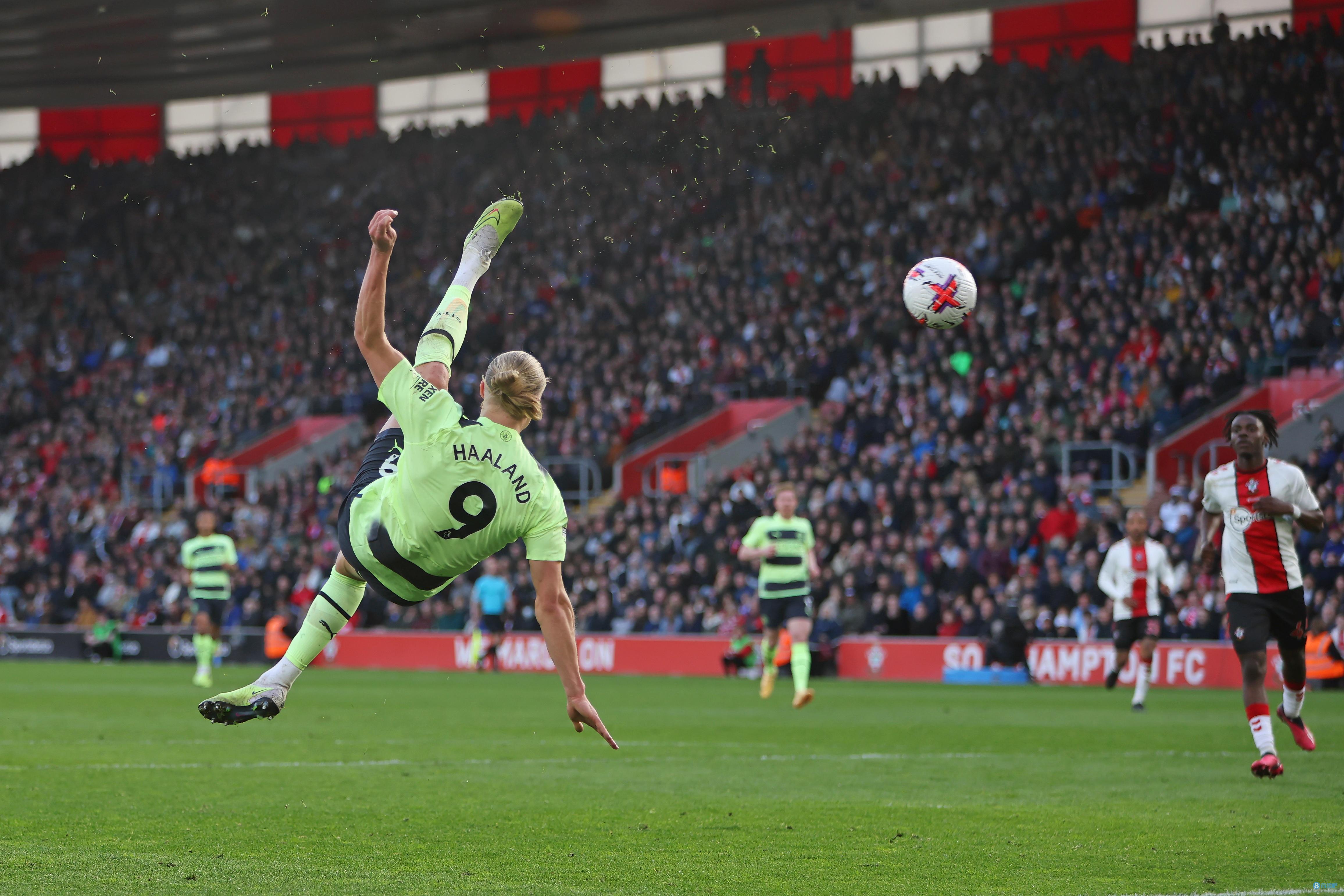 曼联官宣签一门将！阿莫林否认不信任青训，但拒绝保证新帝星能出场