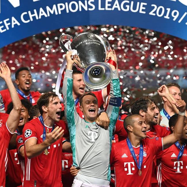 拉齐奥主场对阵博洛尼亚，预计小比分0-1或1-1，拉齐奥防守出色；曼城客场3-0胜桑德兰，英超形势激烈。