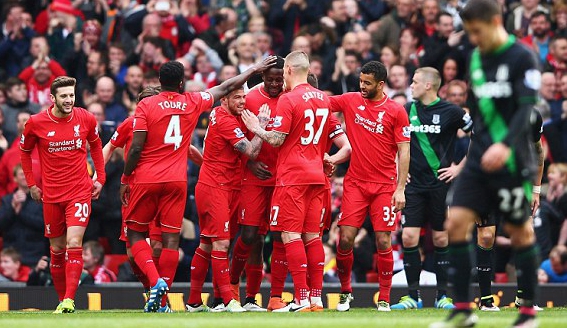 埃泽英格兰队生涯前3进球均为替补打进，为凯恩后第二人