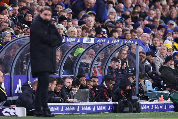 里夫斯：詹姆斯作为最伟大的球员，愿意为了正确选择牺牲自己