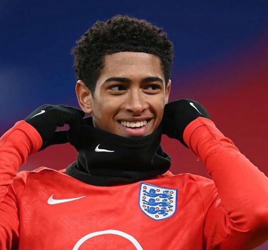 最新消息，国安争冠决定主帅去留，侯森重回首发河南大热不轻敌