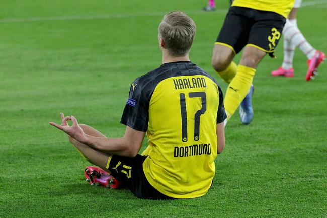 博主：广岛三箭主帅斯基伯目前并不存在去山东泰山的可能性