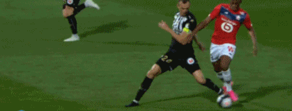 知名巴萨球迷：梅西不该偷偷的溜进诺坎普，这不是他家而是我们的